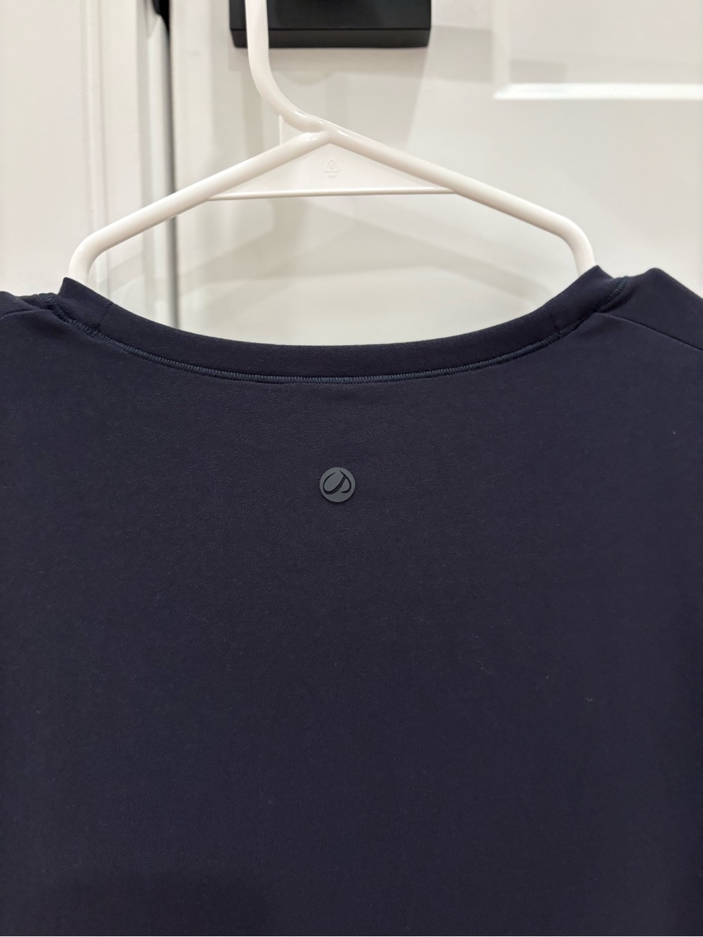 NWT CRZ YOGA Long Sleeve Navy Performance Top - Picture 7 of 9